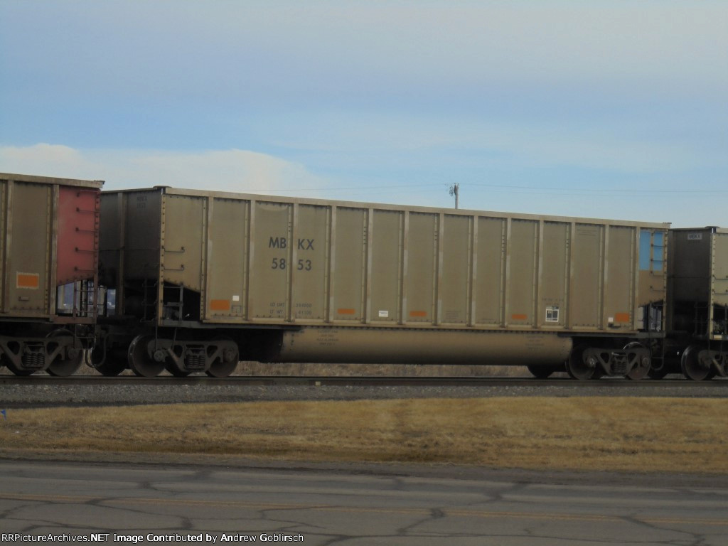 MBKX 5853 empty Hopper